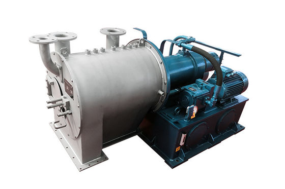 อุตสาหกรรม 2 ขั้นตอน Pusher เครื่อง centrifuge Tricanter อัตโนมัติสําหรับน้ํามันน้ําแยก