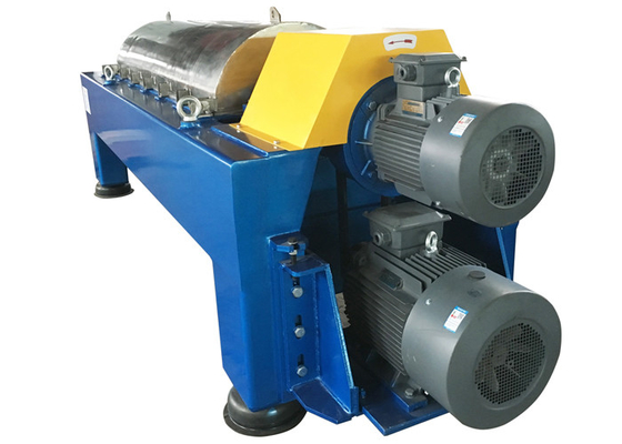 2 เฟส Manure Dewater Dewater Mud Decanter Centrifuge เครื่องหมุนเหวี่ยงขวดเหล้า Solid Bowl Decanter สำหรับอุตสาหกรรมสัตว์ปีก